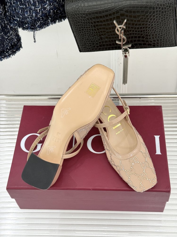 Босоножки фото 9