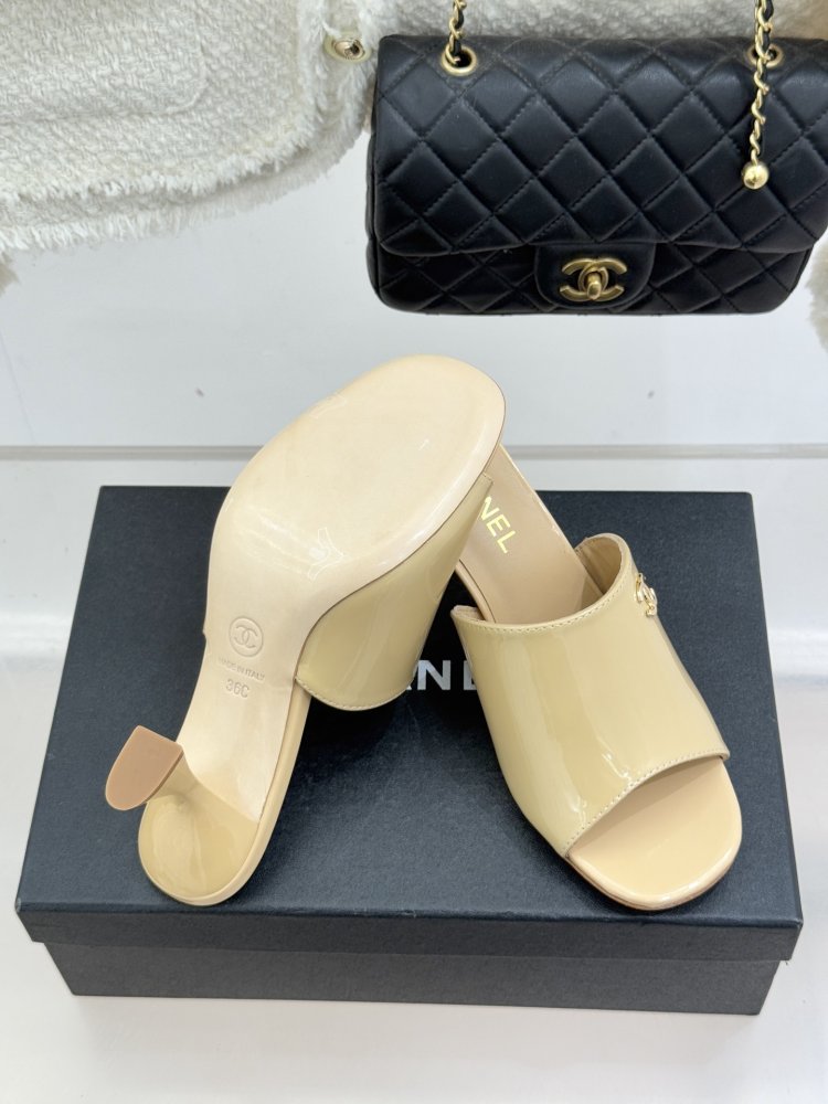 Босоніжки фото 9