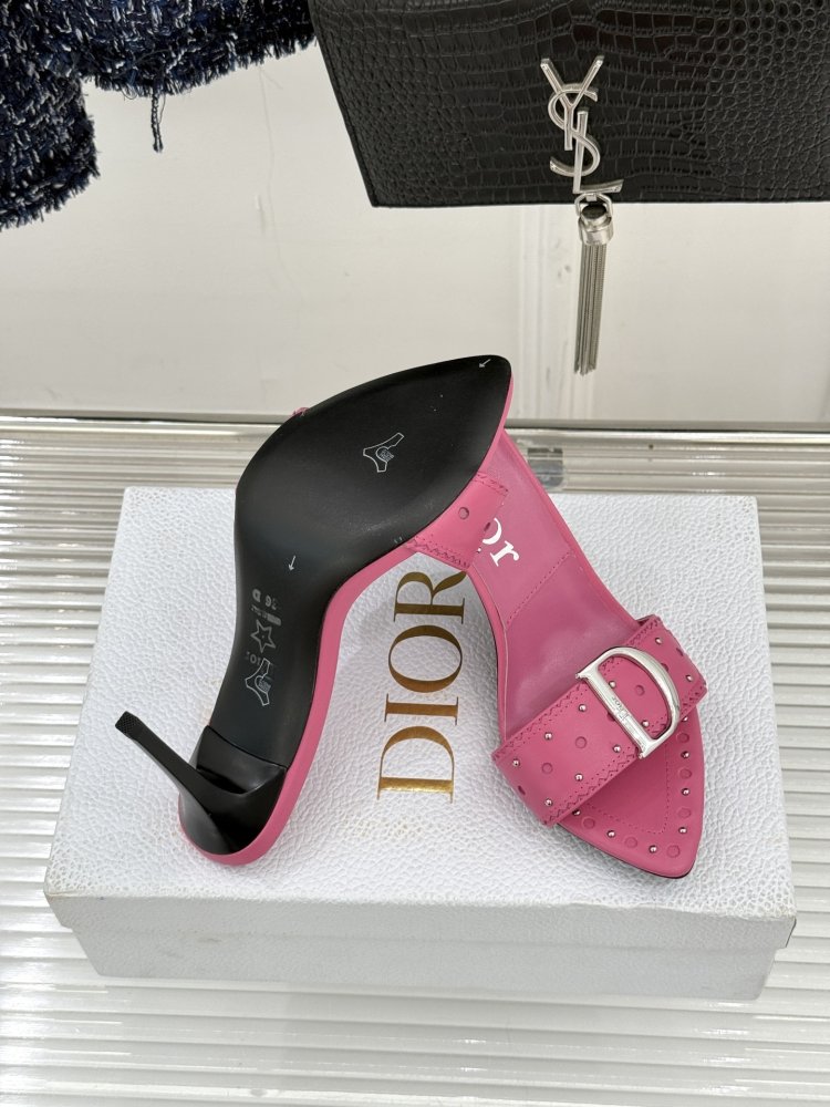 Босоножки фото 9