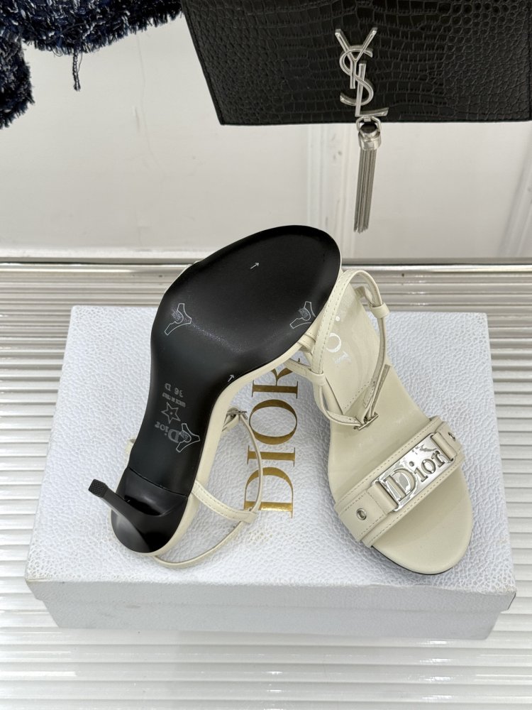 Босоножки фото 9