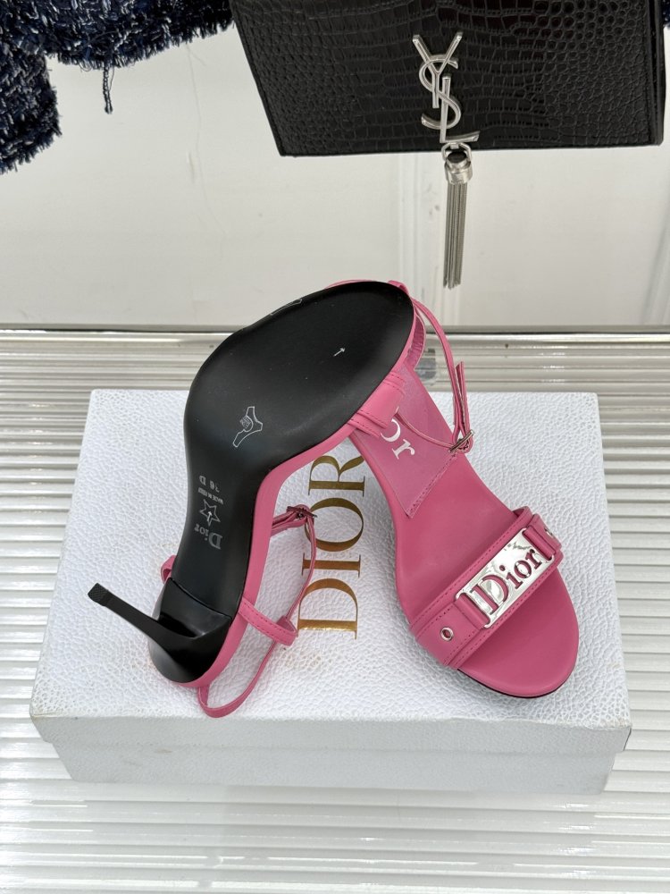 Босоножки фото 9