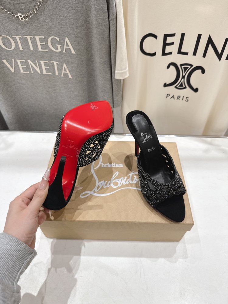 Босоножки фото 9