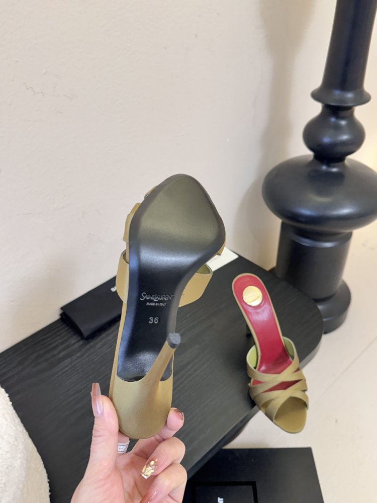 Босоножки фото 9