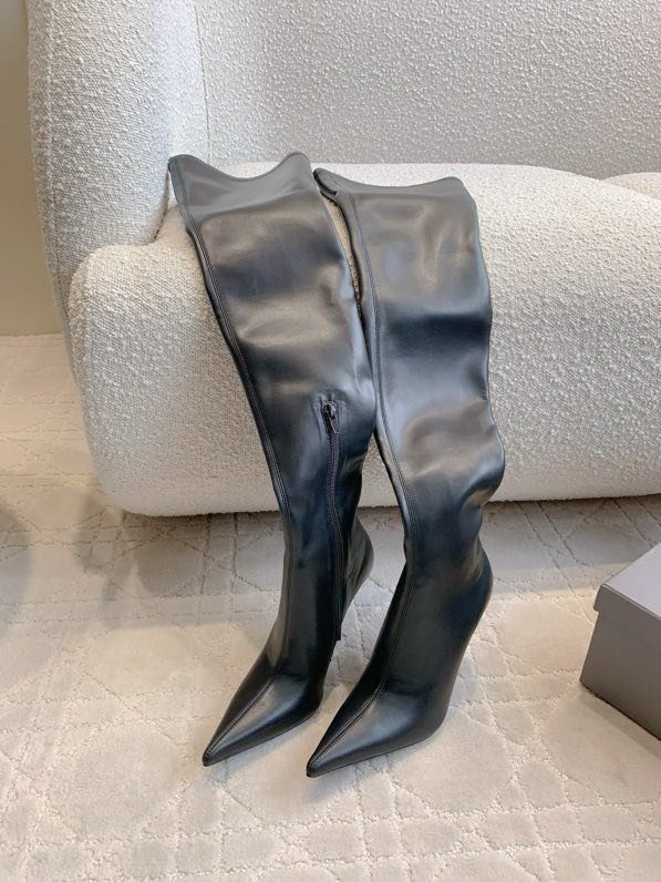 Ботфорты кожаные на шпильке фото 5