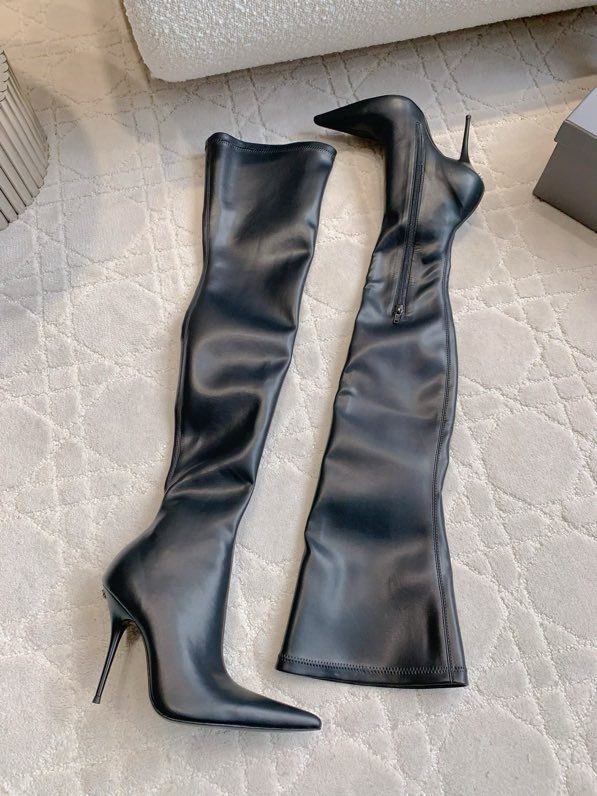 Ботфорты кожаные на шпильке фото 6