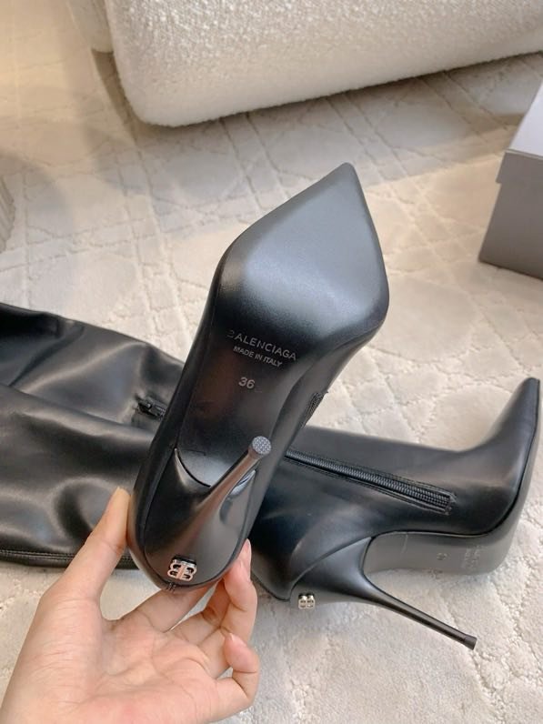 Ботфорты кожаные на шпильке фото 7