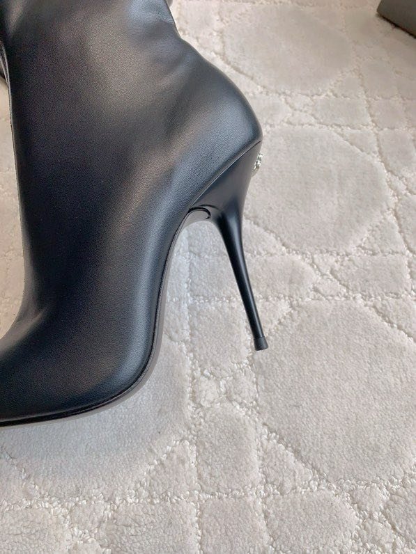 Ботфорты кожаные на шпильке фото 9