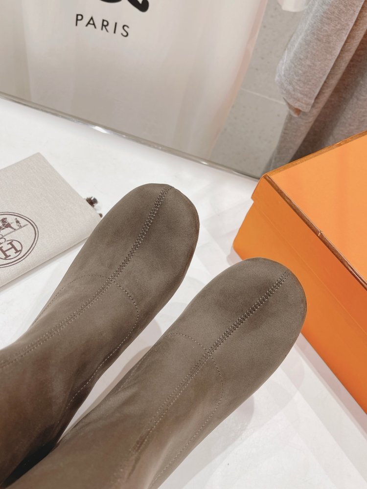 Ботфорти на високому підборах фото 7