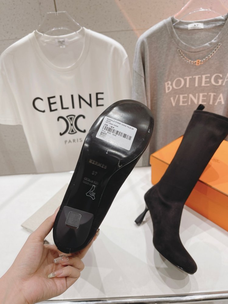 Ботфорти на високому підборах фото 9