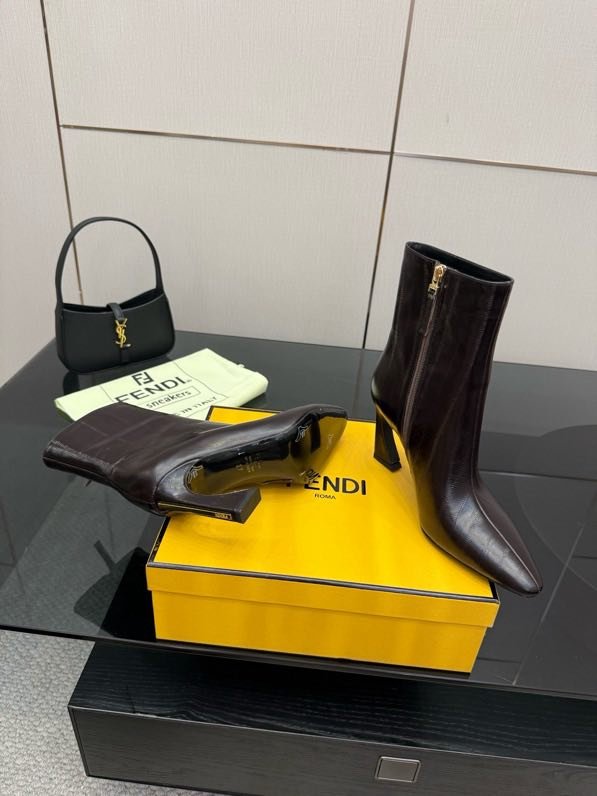 Ботильоны FENDI Arco фото 2