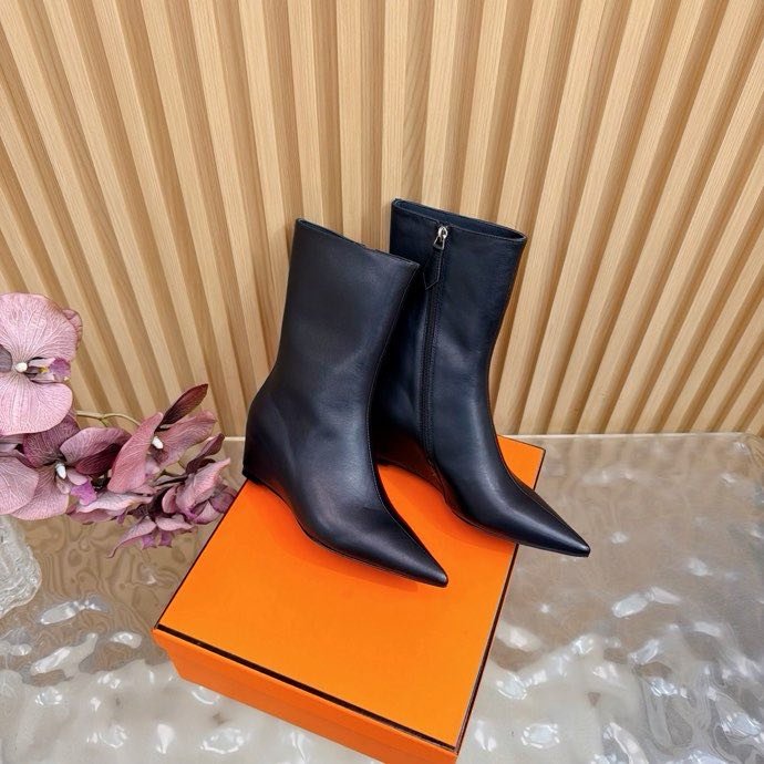 Ankle boots leather women's