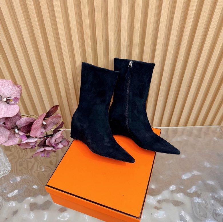 Ankle boots leather women's