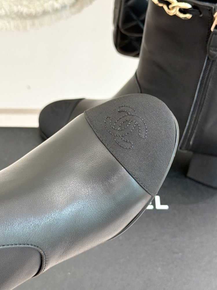 Ботильйони шкіряні фото 7