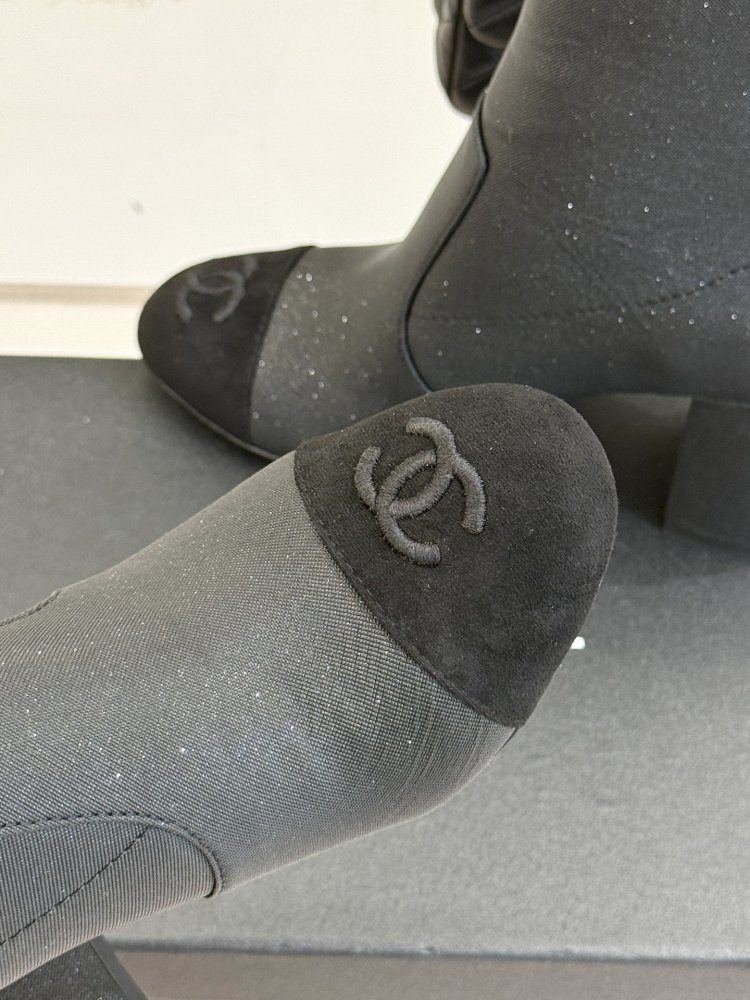 Ботильйони шкіряні фото 7