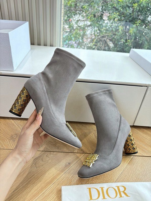 Ботильйони Miss Dior фото 4