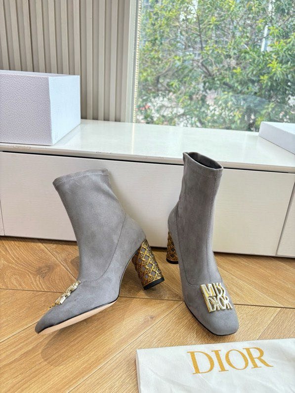 Ботильйони Miss Dior фото 8