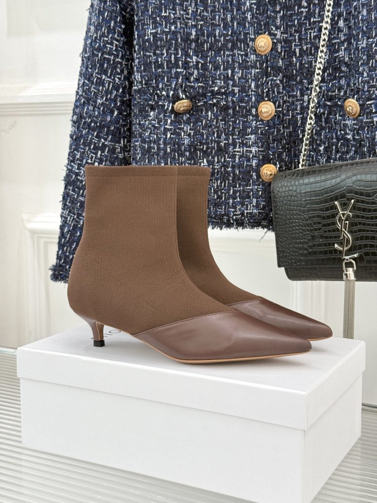 Ankle boots on short heel