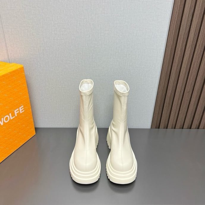 Ботильйони на платформі з еластичним носком фото 4