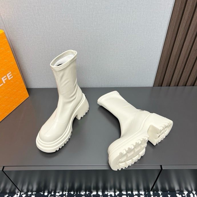 Ботильйони на платформі з еластичним носком фото 6