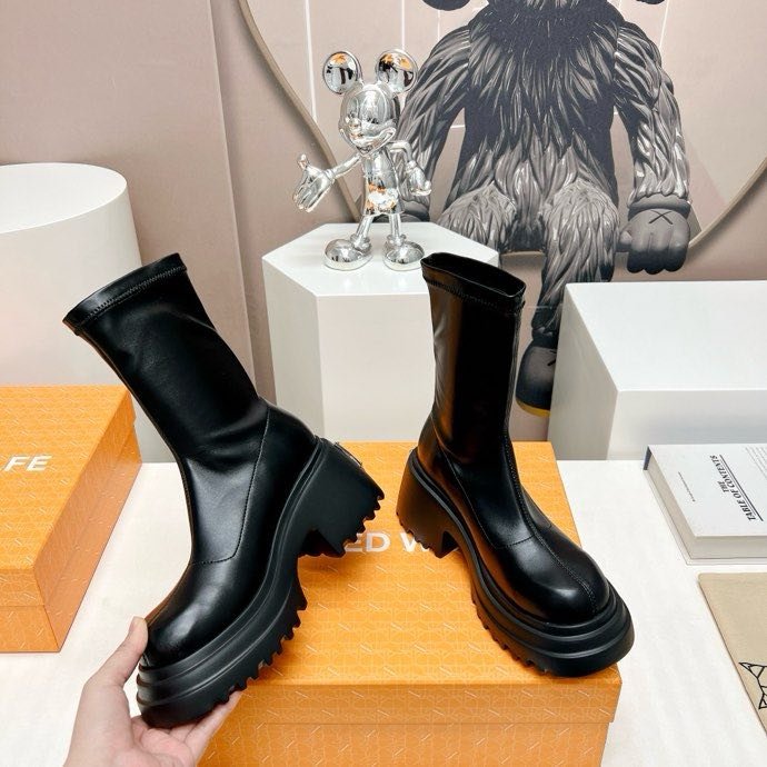 Ботильйони на платформі з еластичним носком фото 9