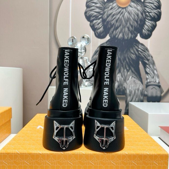 Ankle boots on platform with lacing фото 9