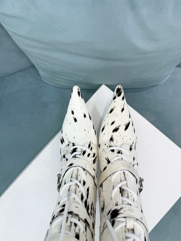 Ботильоны на шпильке со шнуровкой фото 5