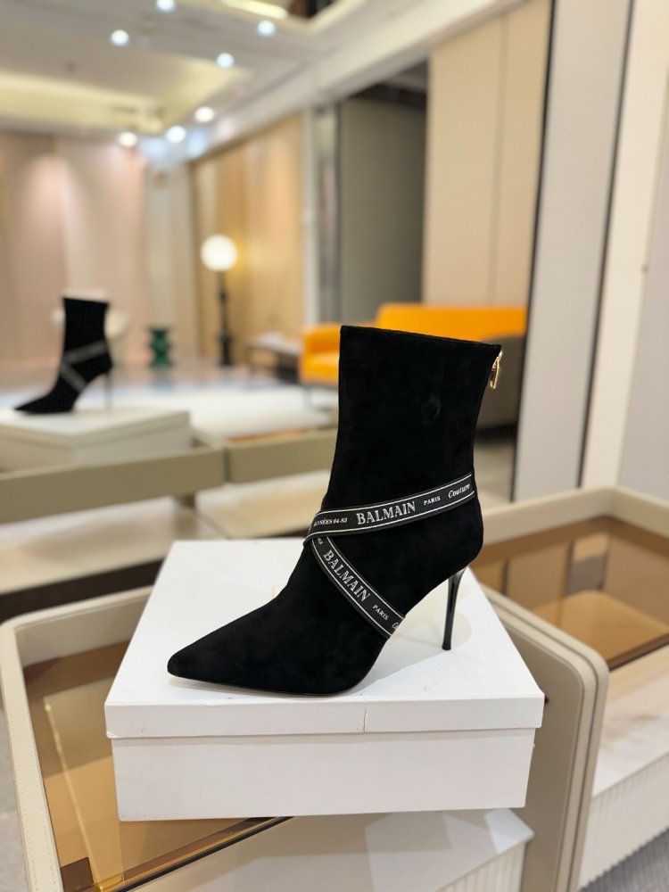 Ботильоны на шпильке