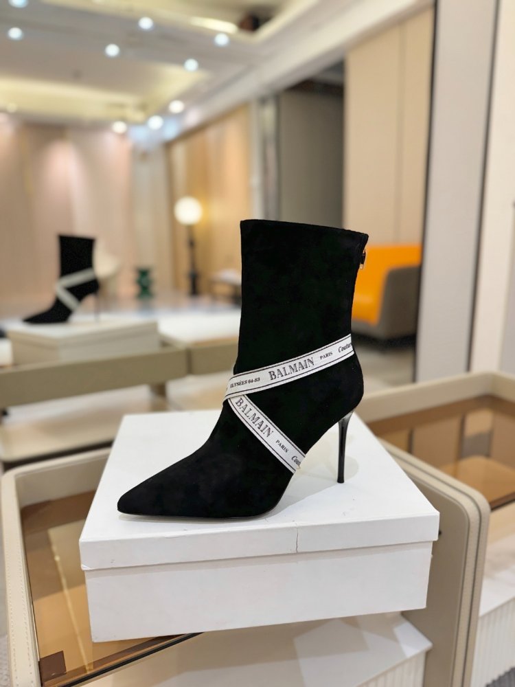 Ботильоны на шпильке