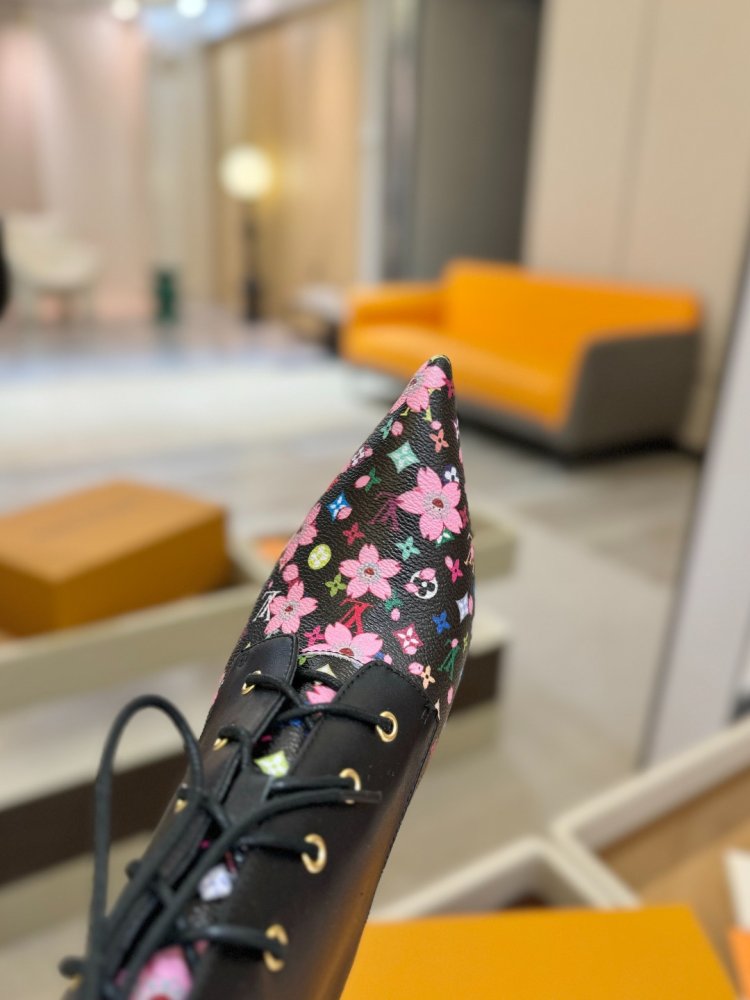 Ankle boots on stud фото 9