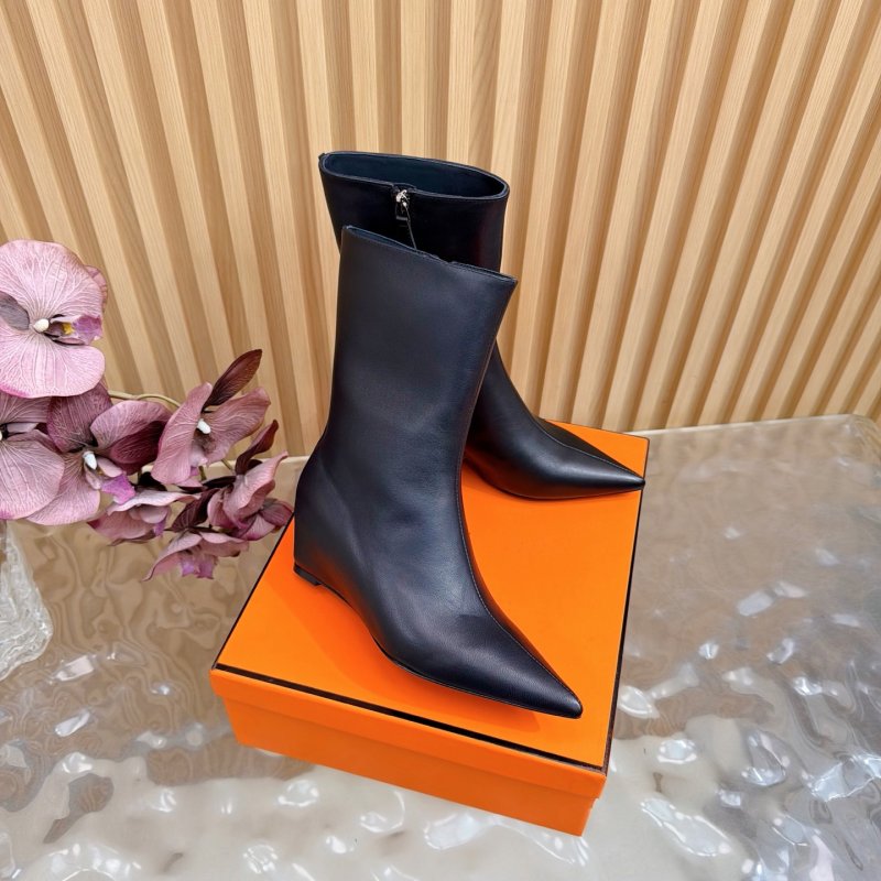 Ботильоны на танкетке кожаные женские