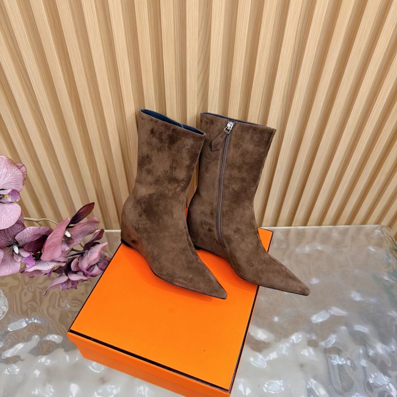 Ботильоны на танкетке замшевые женские фото 3