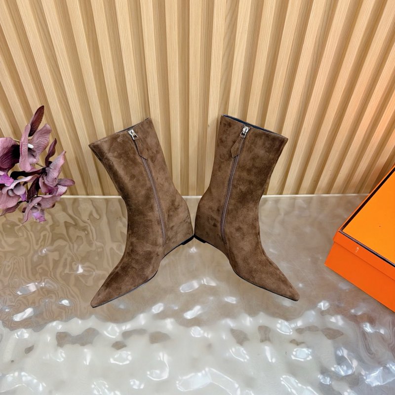 Ботильоны на танкетке замшевые женские фото 9