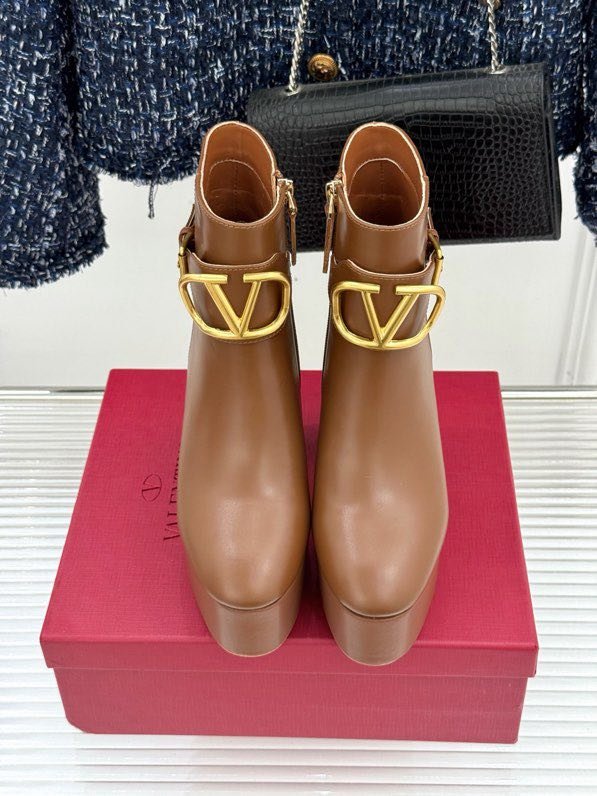 Ботильоны на высоком каблуке с металлической пряжкой фото 6