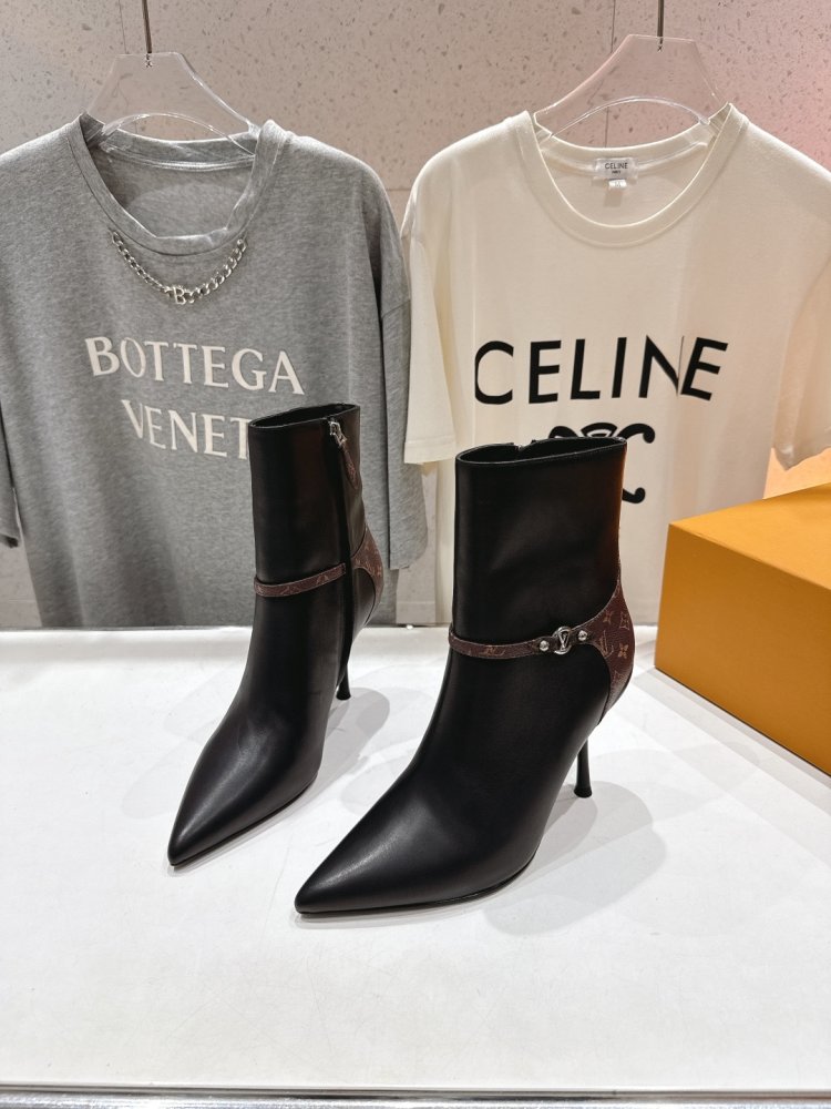 Ботильоны на высоком каблуке