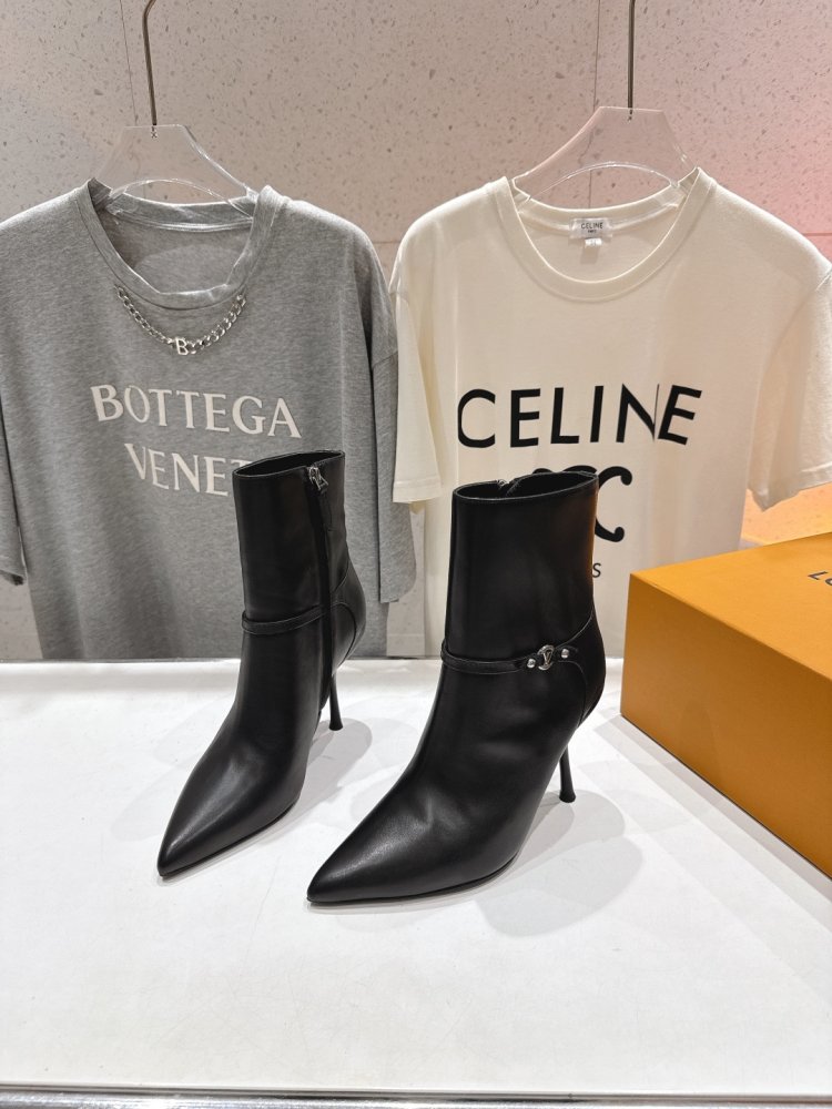 Ботильоны на высоком каблуке