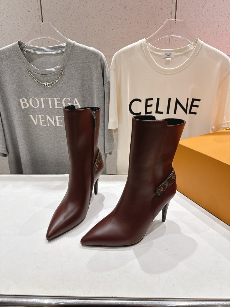 Ботильоны на высоком каблуке