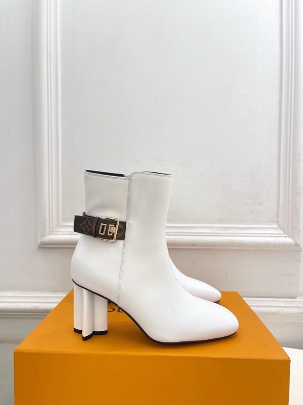 Ботильоны на высоком каблуке