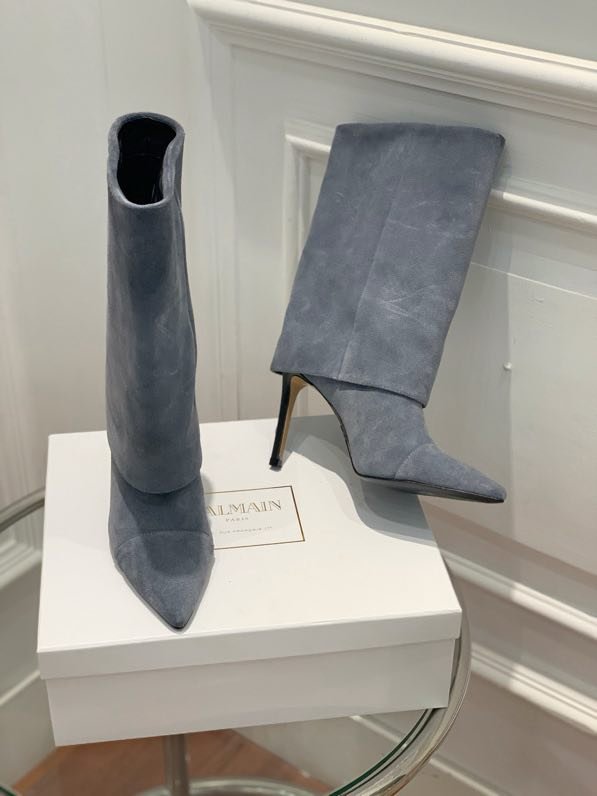 Ankle boots on high heel фото 3