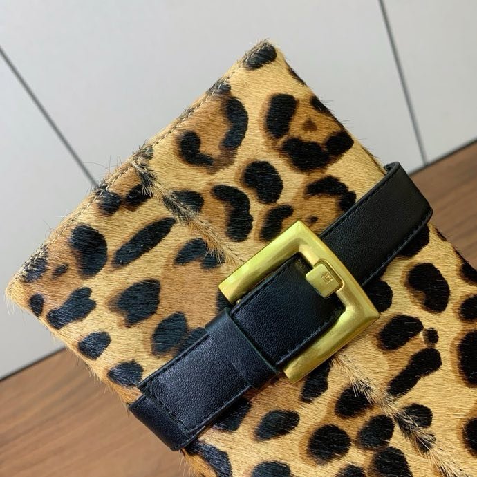 Ankle boots on high heel фото 4