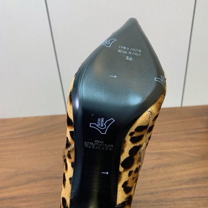 Ankle boots on high heel фото 5