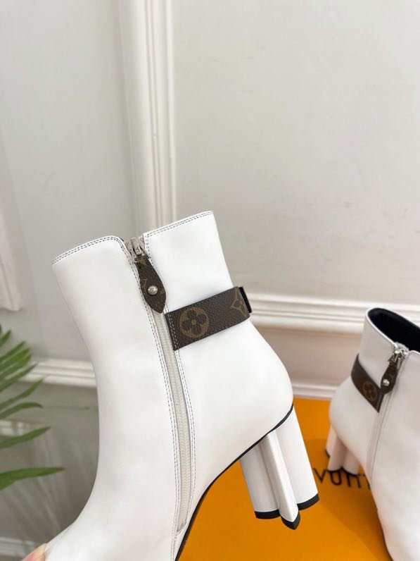 Ботильоны на высоком каблуке фото 5