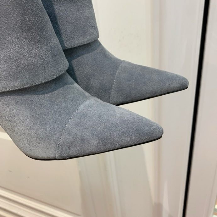 Ankle boots on high heel фото 6