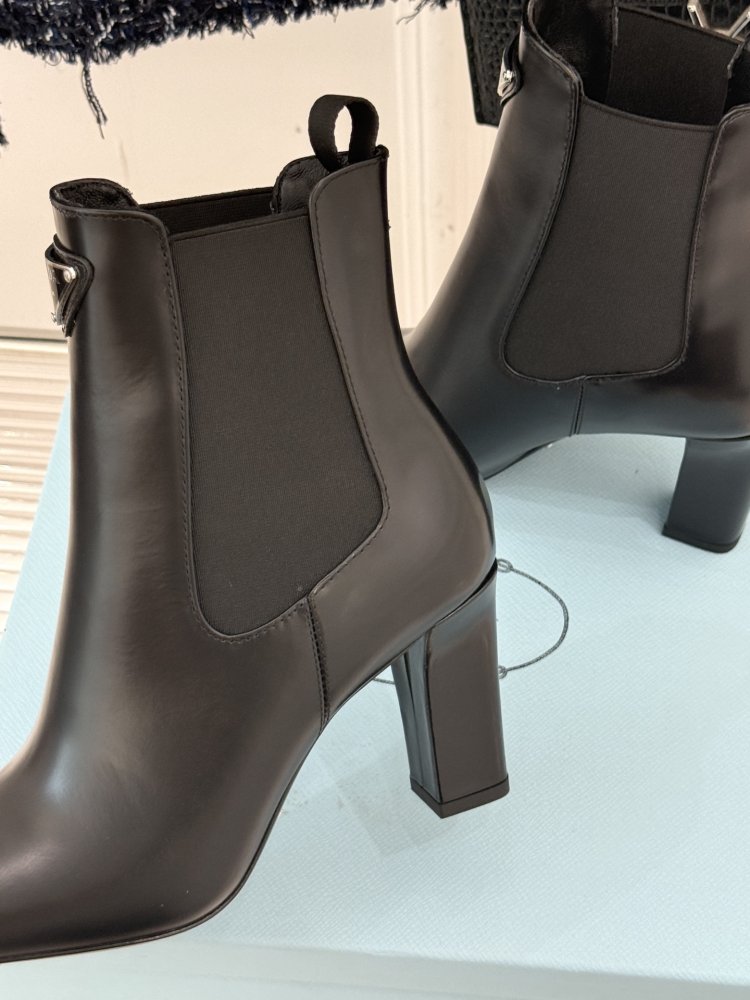 Ботильоны на высоком каблуке фото 6