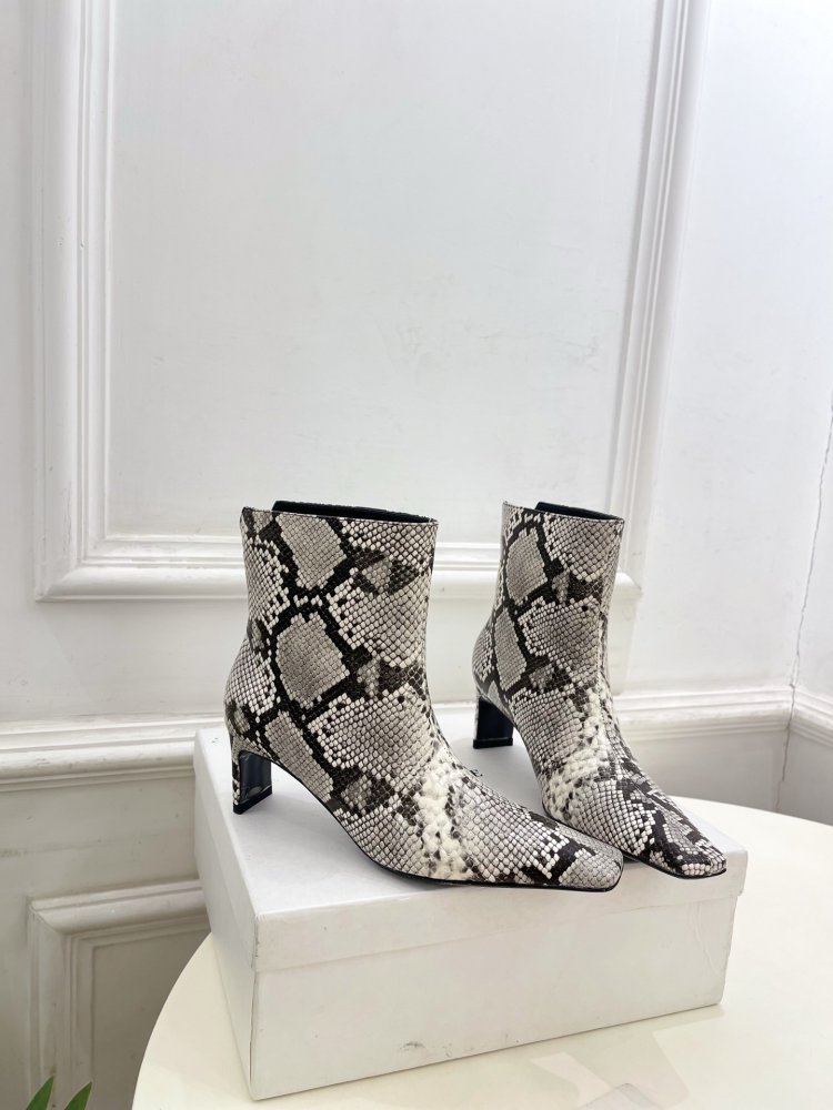 Ботильйони з квадратним носком і каблуком чарочкою фото 2