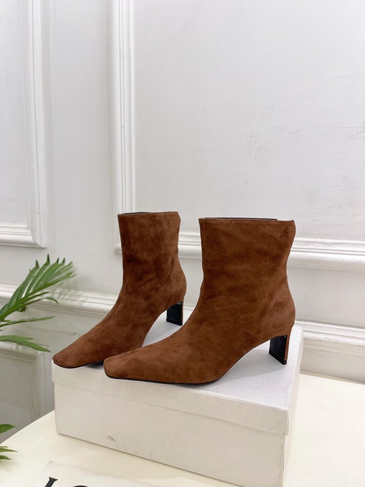 Ботильйони з квадратним носком і каблуком чарочкою фото 3