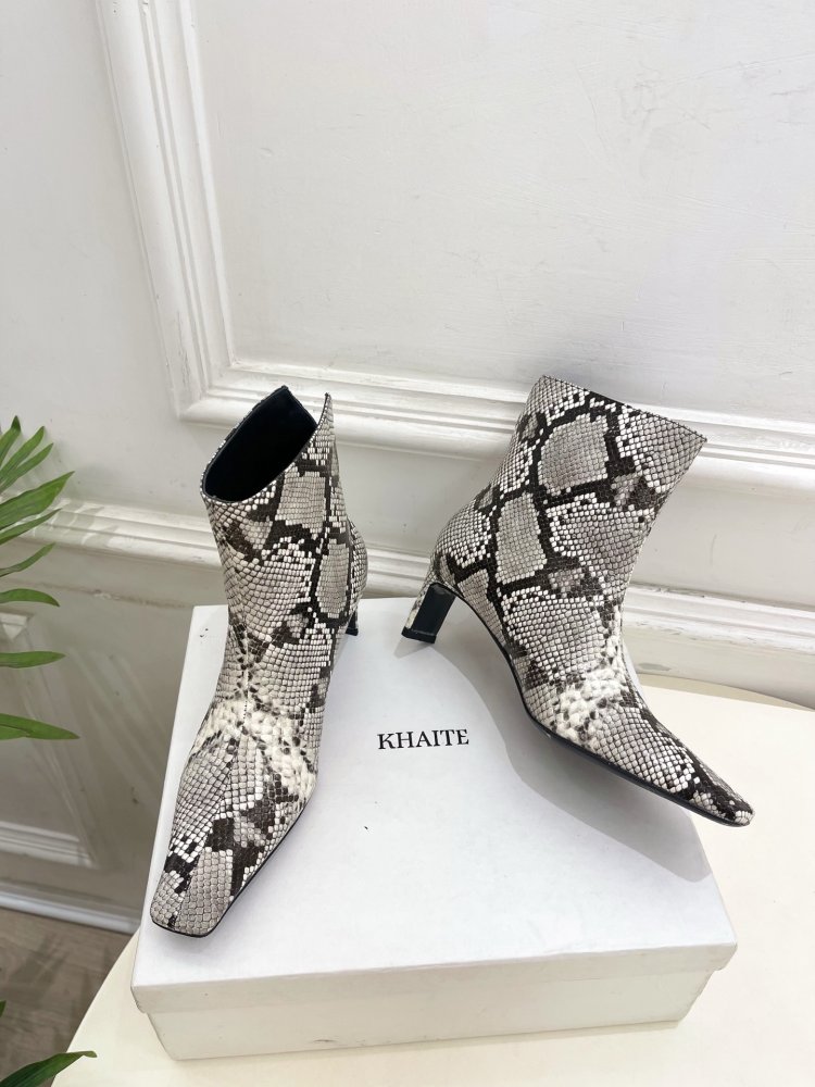 Ботильйони з квадратним носком і каблуком чарочкою фото 4