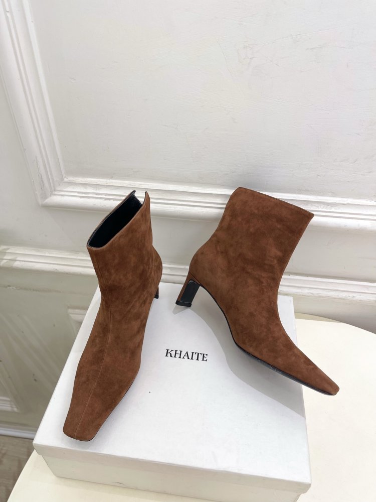 Ботильйони з квадратним носком і каблуком чарочкою фото 4