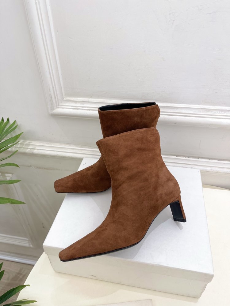 Ботильйони з квадратним носком і каблуком чарочкою фото 6