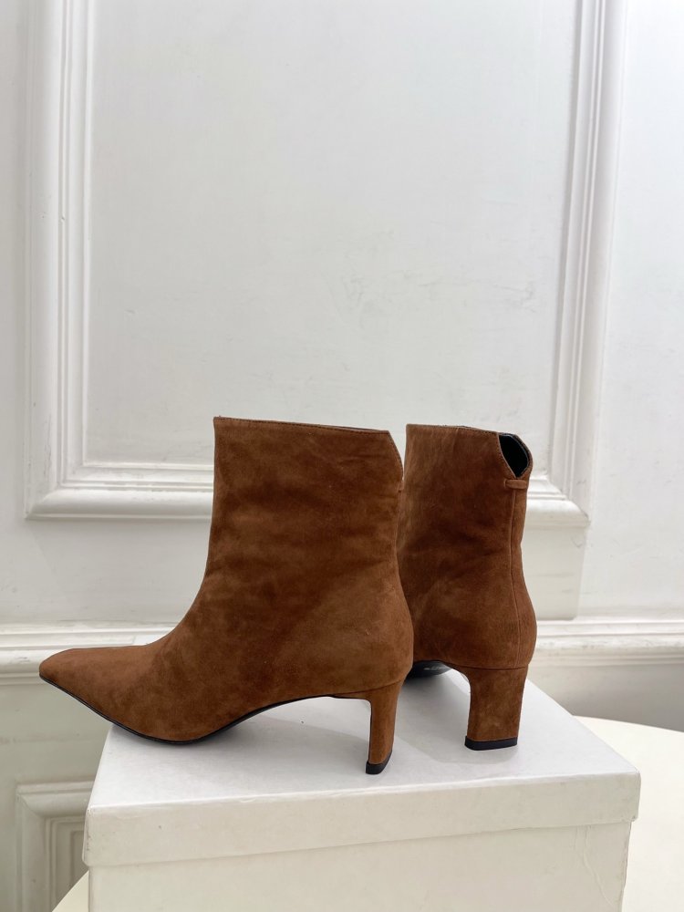 Ботильйони з квадратним носком і каблуком чарочкою фото 7