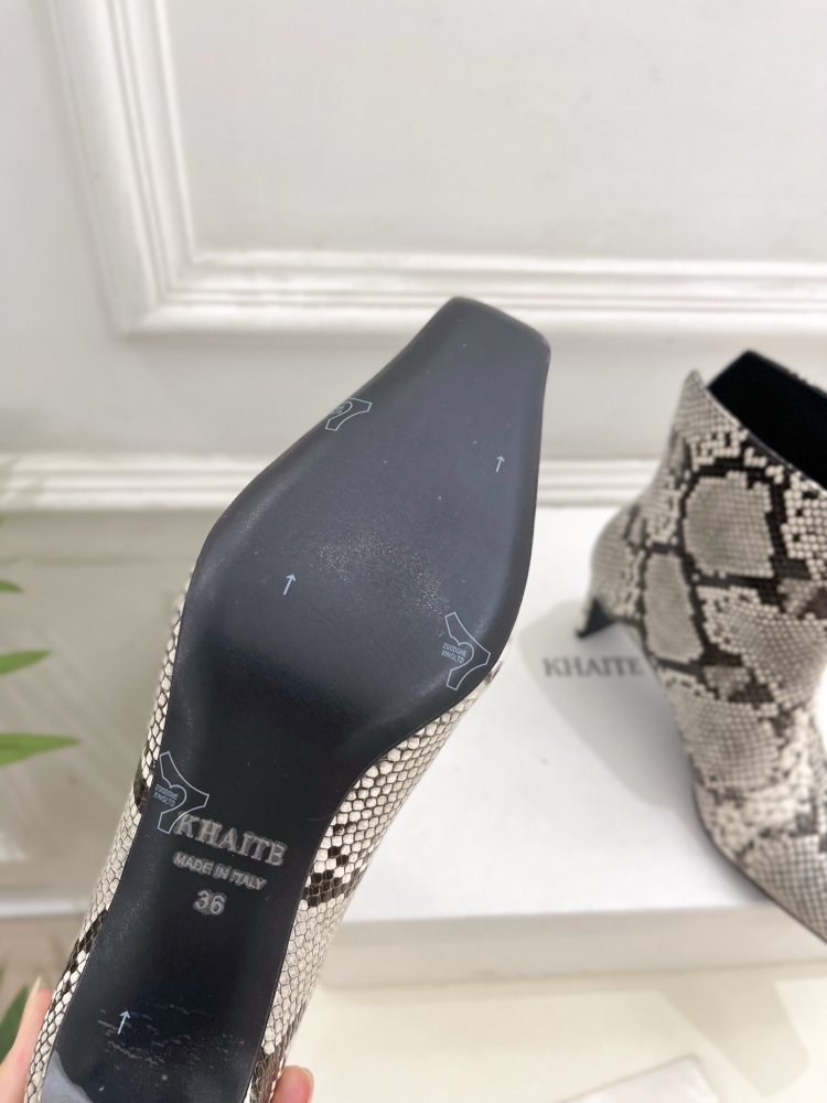 Ботильйони з квадратним носком і каблуком чарочкою фото 9